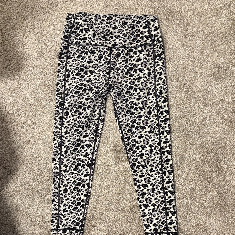ZYIA Black and White Leopard Print Leggings
